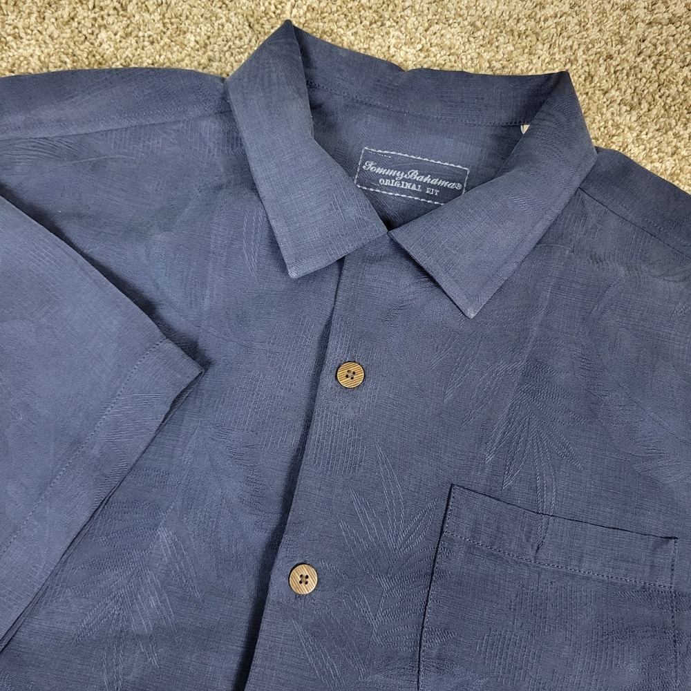 Tommy Bahama Original Fit Mens Large Navy AOP Jacquard Floral Hawaiian SS Silk